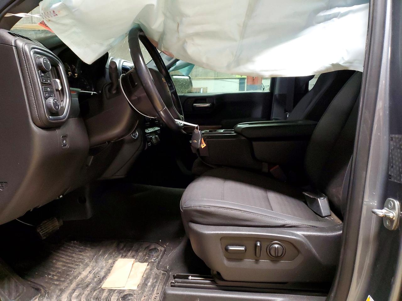 2019 CHEVROLET SILVERADO K1500 LT photo 13
