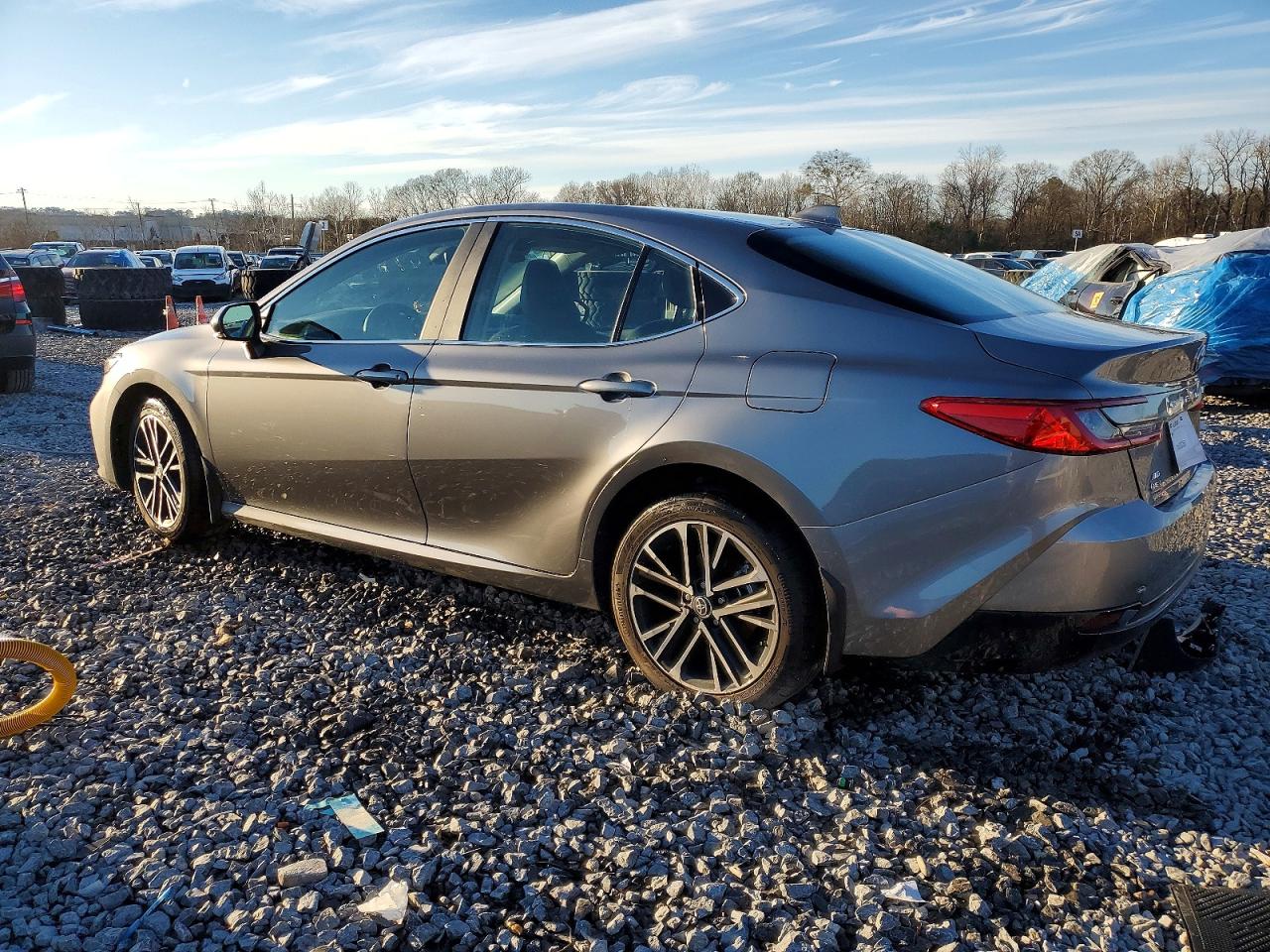 2026 TOYOTA CAMRY XLE photo 3
