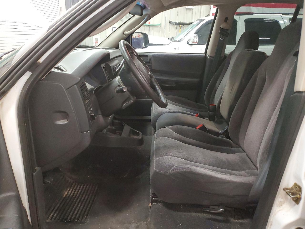 2004 DODGE DAKOTA QUAD SPORT photo 7
