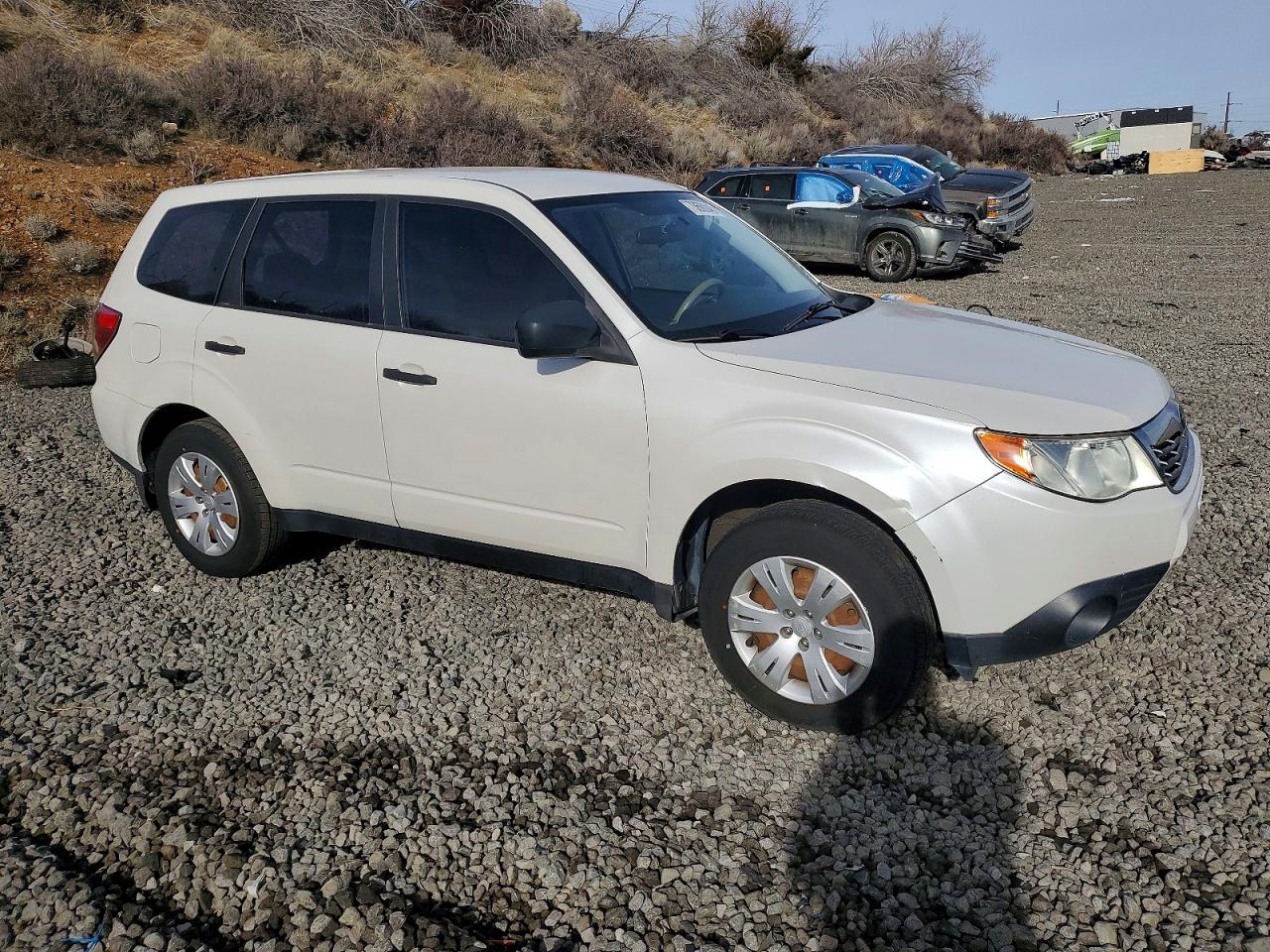 2009 SUBARU FORESTER photo 4