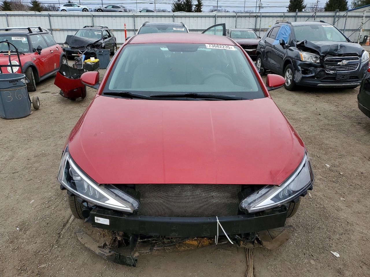 2019 HYUNDAI ELANTRA SE photo 5