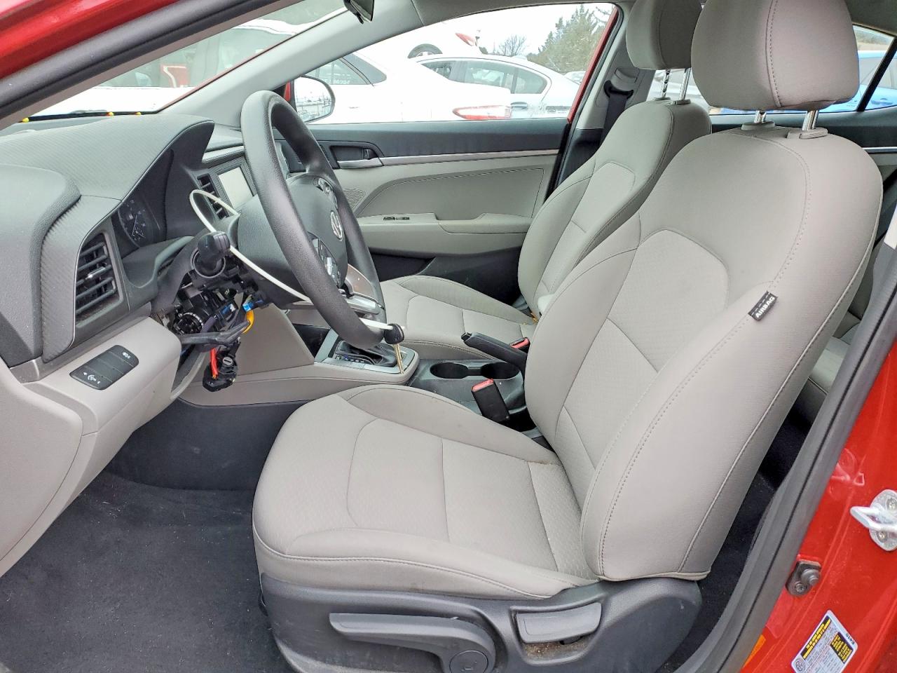 2019 HYUNDAI ELANTRA SE photo 7