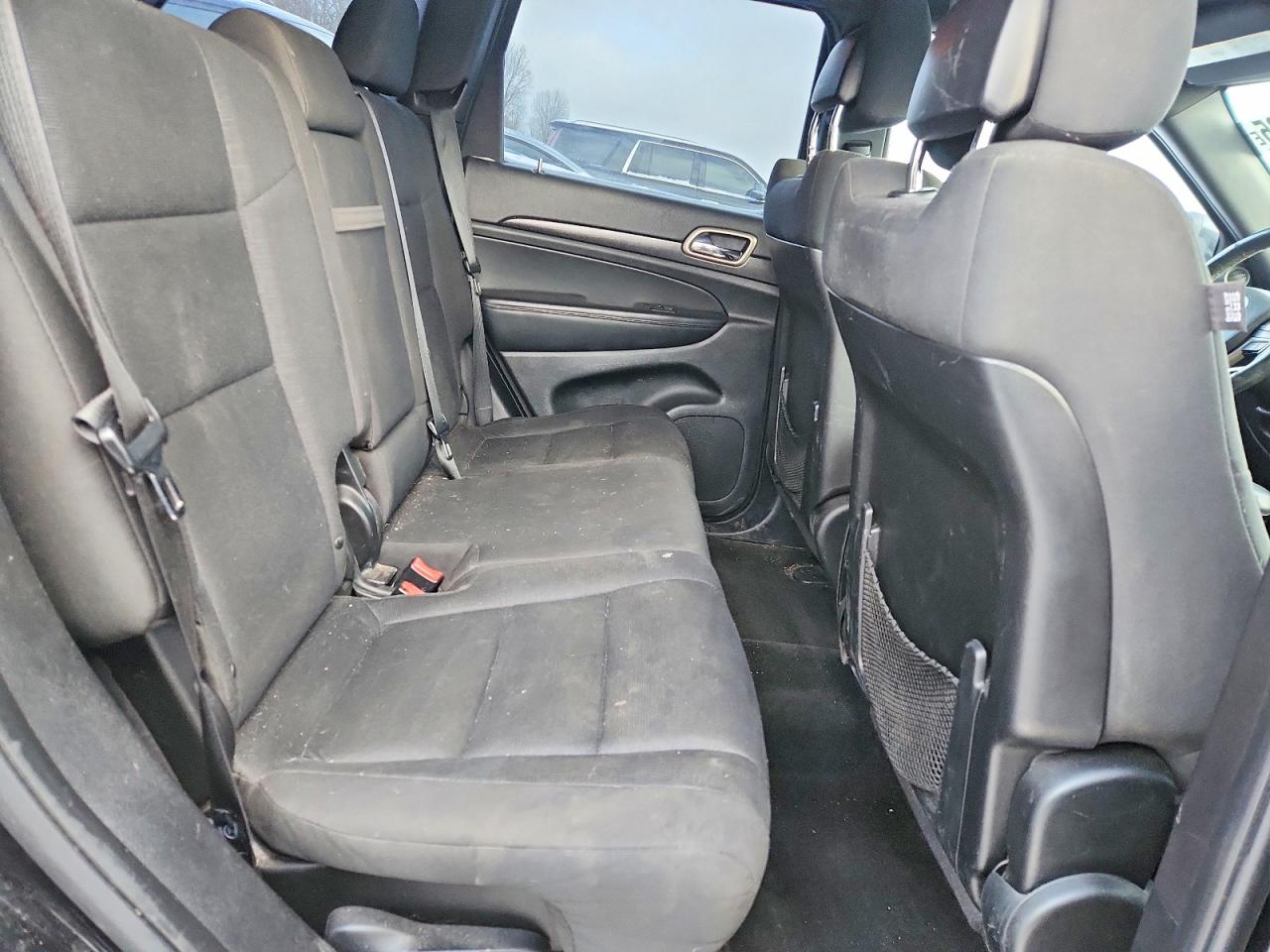 2015 JEEP GRAND CHEROKEE LAREDO photo 31