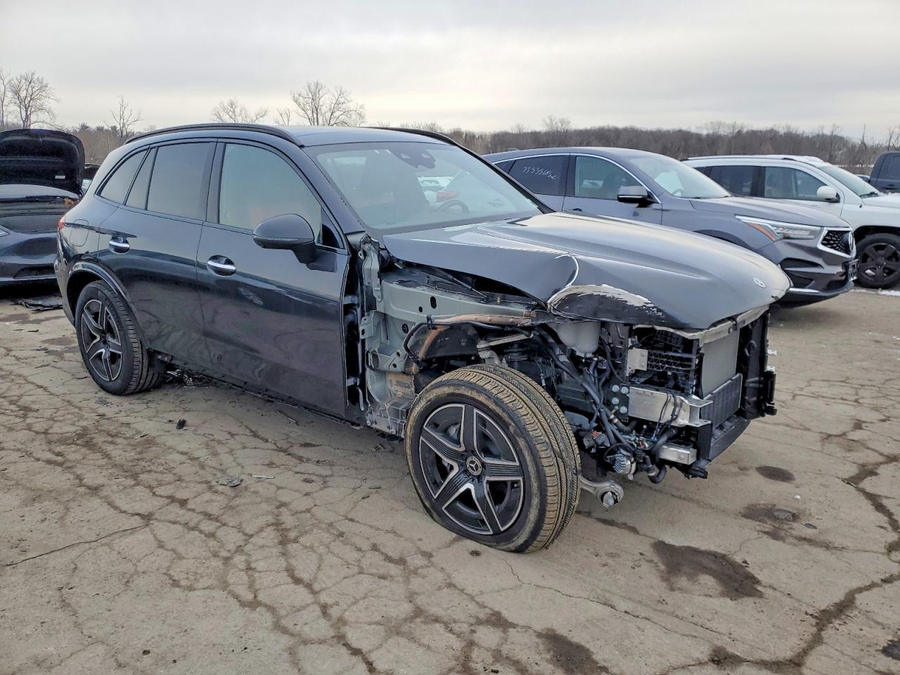 2025 MERCEDES-BENZ GLC 300 4MATIC photo 4