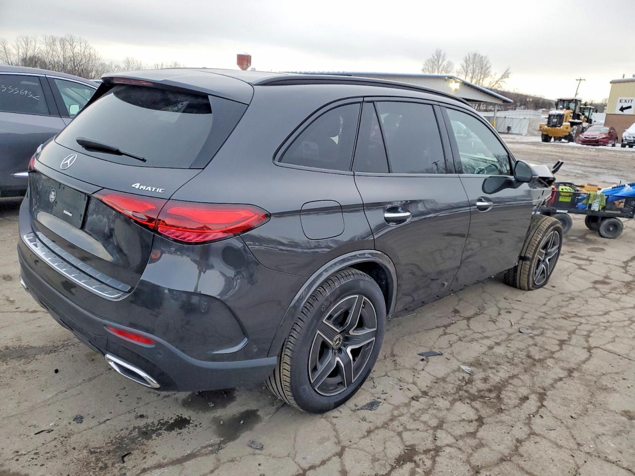2025 MERCEDES-BENZ GLC 300 4MATIC photo 3