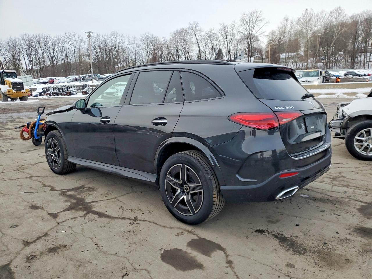 2025 MERCEDES-BENZ GLC 300 4MATIC photo 2