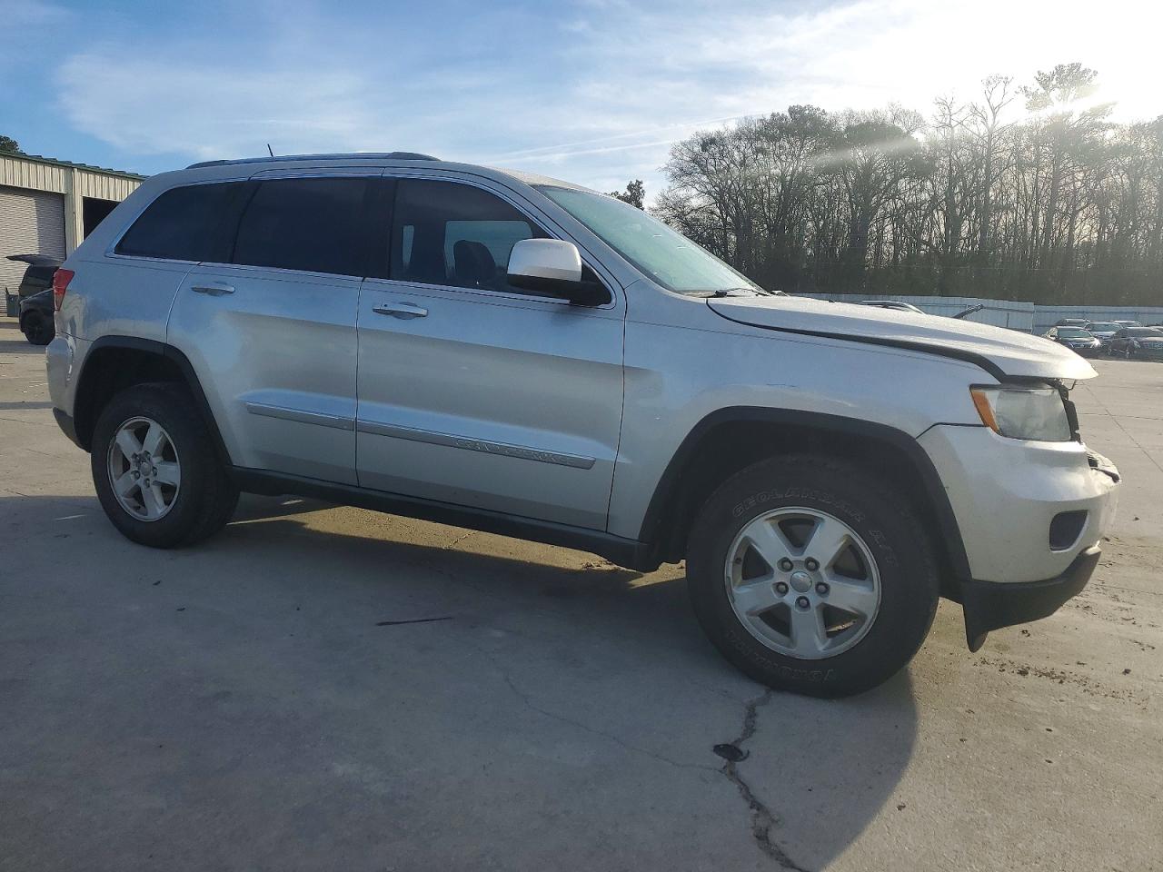 2012 JEEP GRAND CHEROKEE LAREDO photo 4