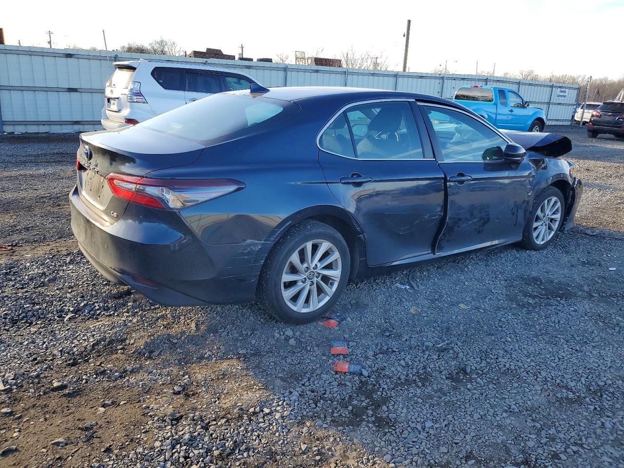 2021 TOYOTA CAMRY LE photo 5