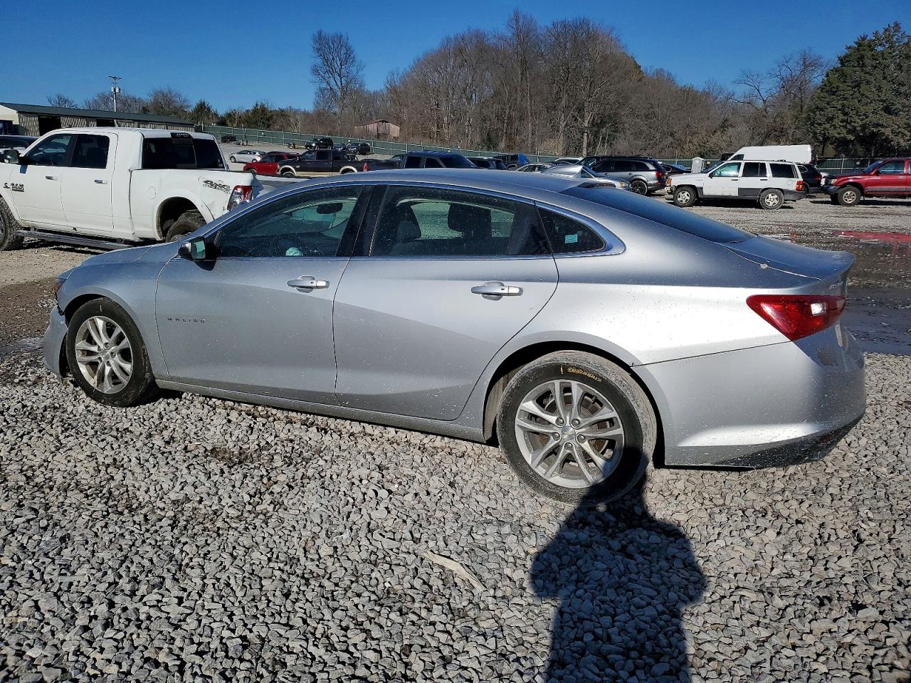 2017 CHEVROLET MALIBU LT photo 2