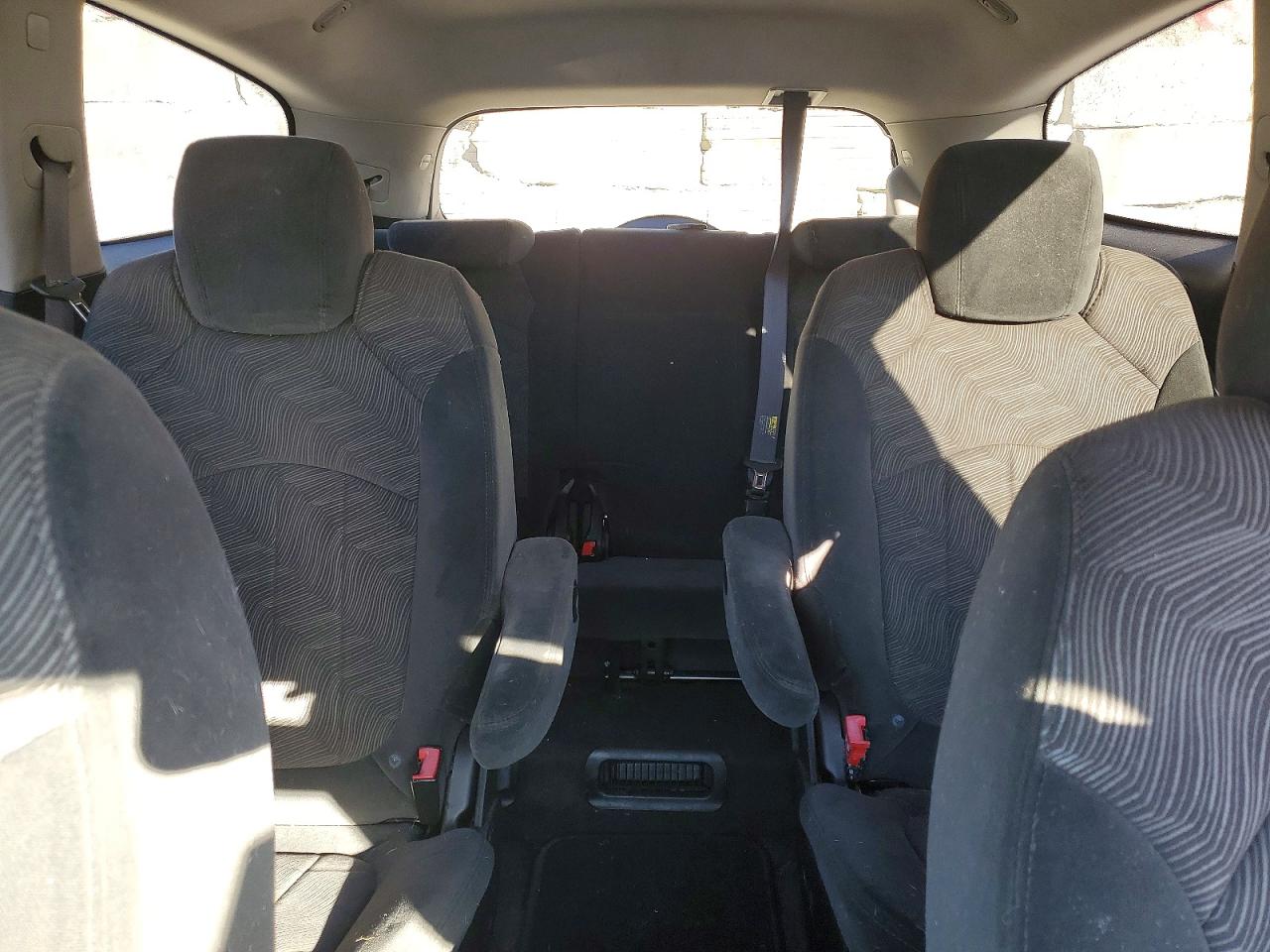 2010 BUICK ENCLAVE CX photo 10