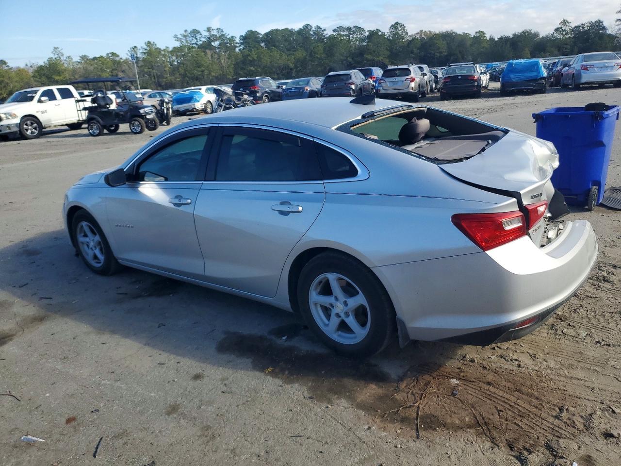 2018 CHEVROLET MALIBU LS photo 2