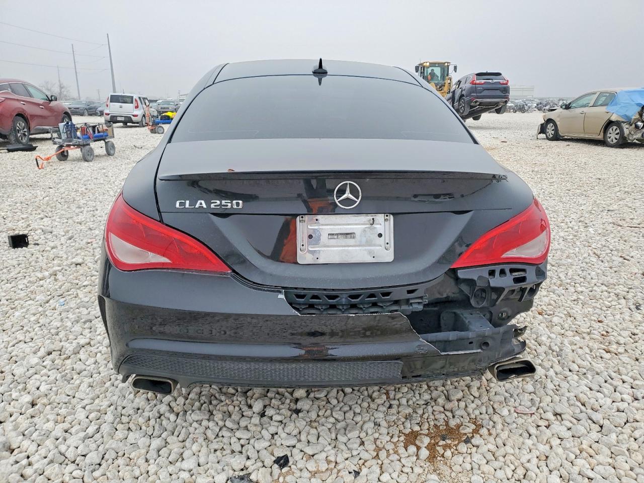 2016 MERCEDES-BENZ CLA 250 photo 16