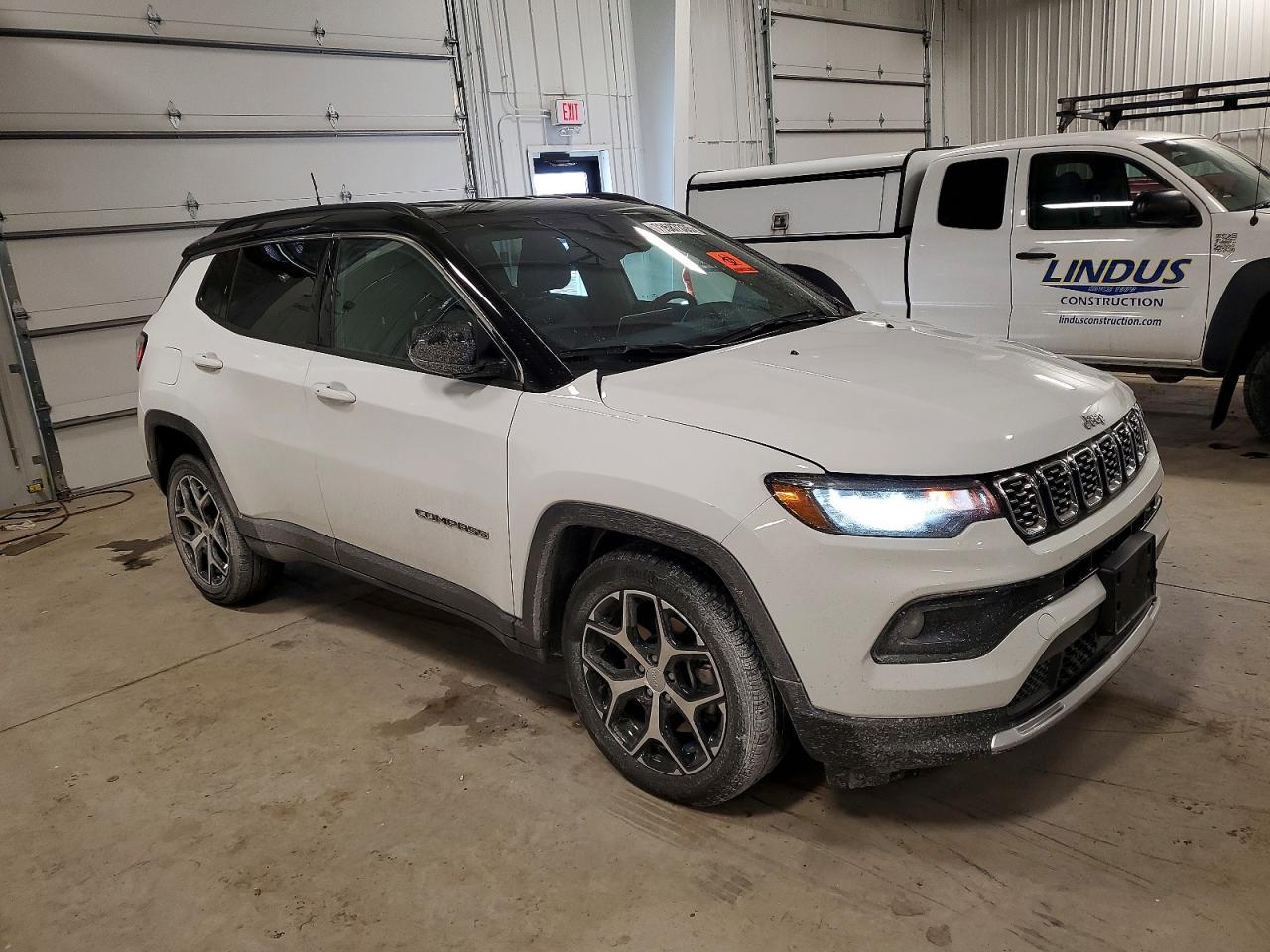 2024 JEEP COMPASS LIMITED photo 4