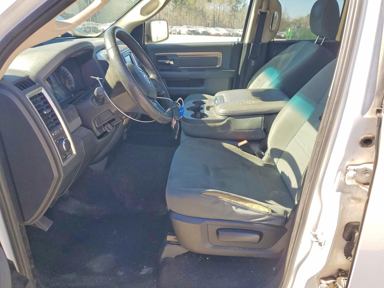 2016 RAM 1500 photo 13