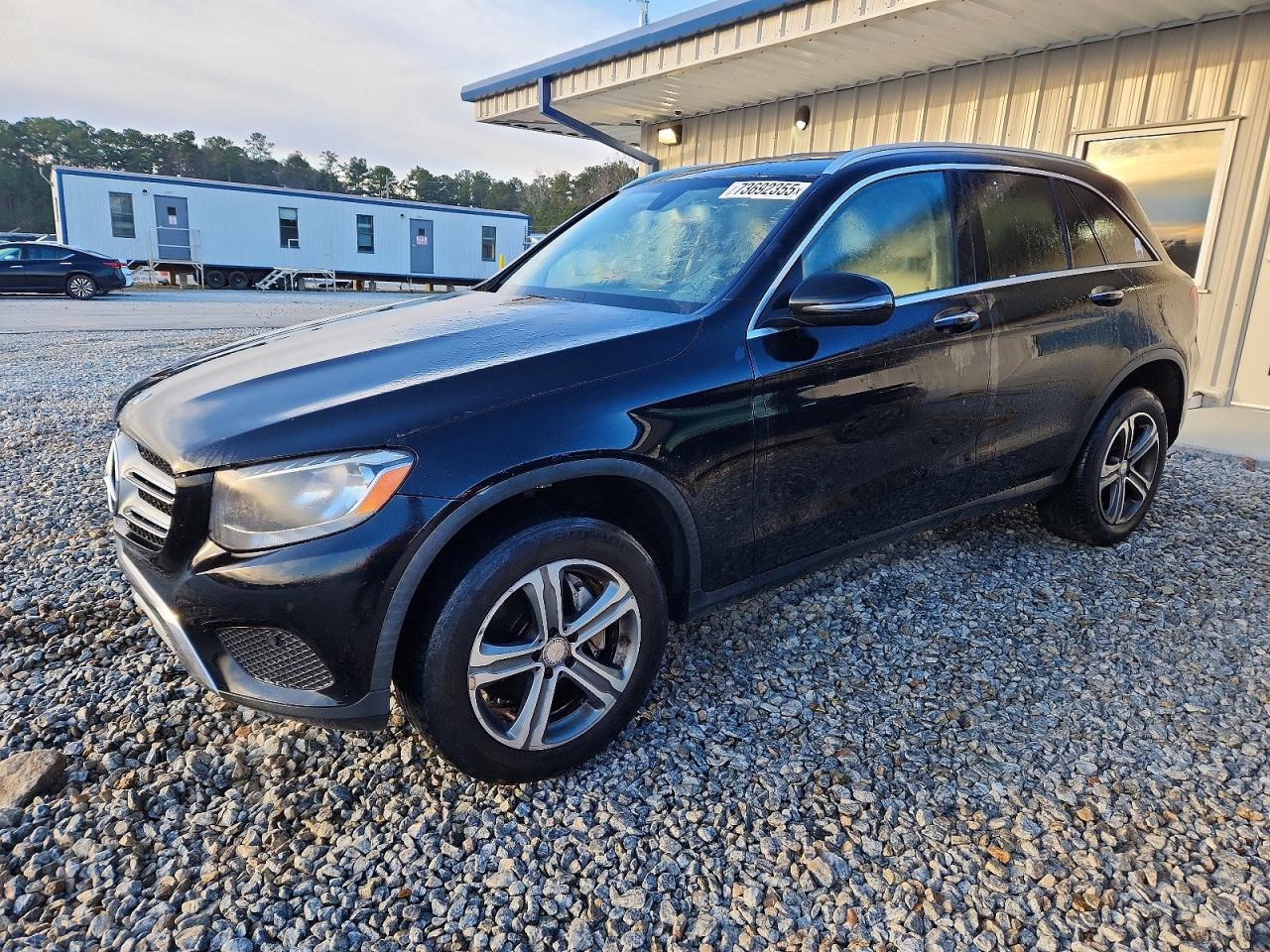 2017 MERCEDES-BENZ GLC