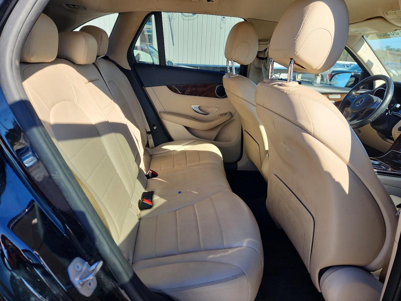 2017 MERCEDES-BENZ GLC 300 photo 19