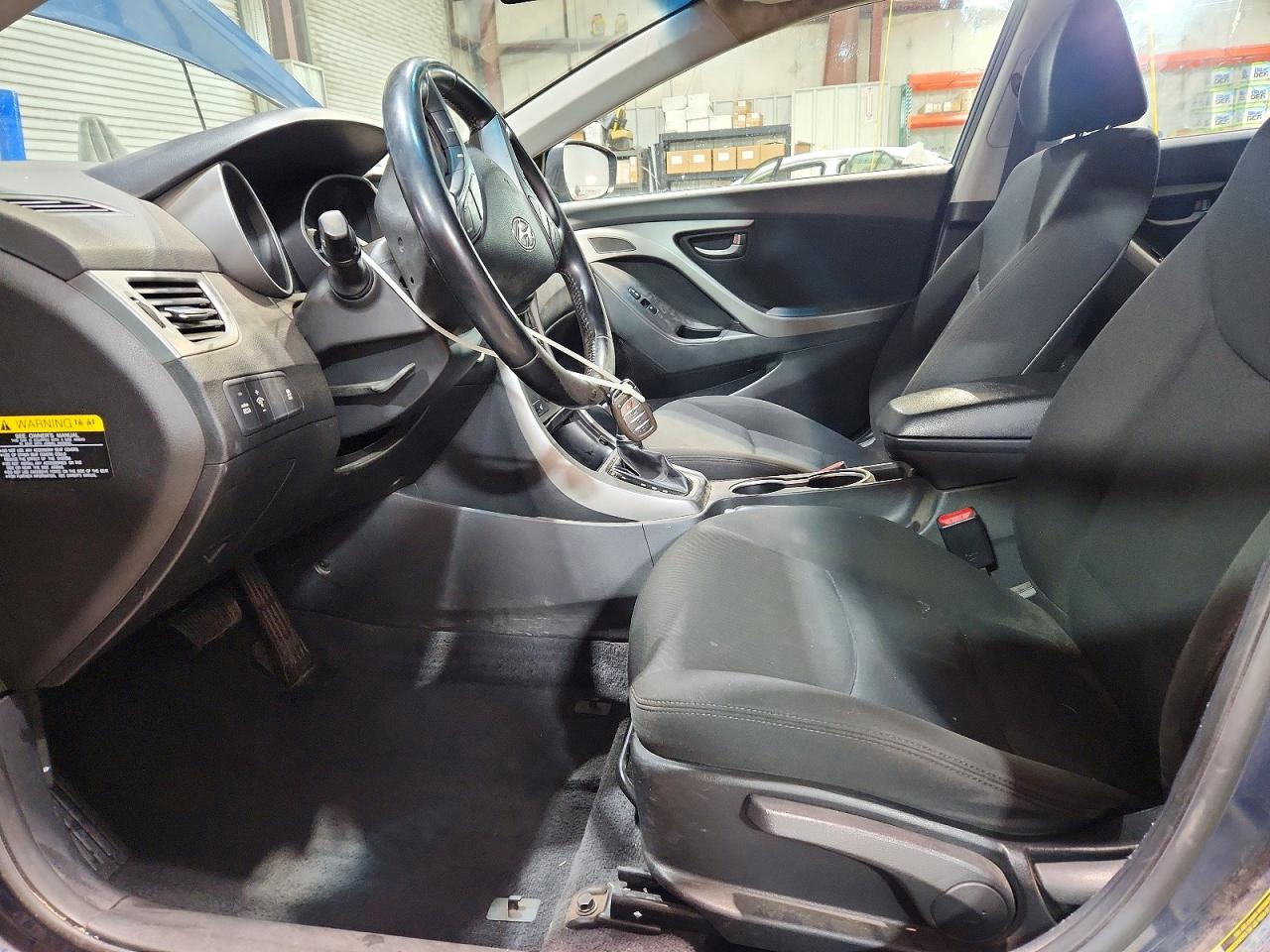 2016 HYUNDAI ELANTRA SE photo 7