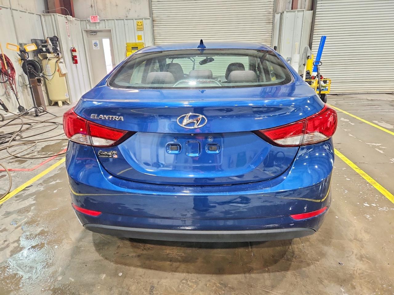 2016 HYUNDAI ELANTRA SE photo 6