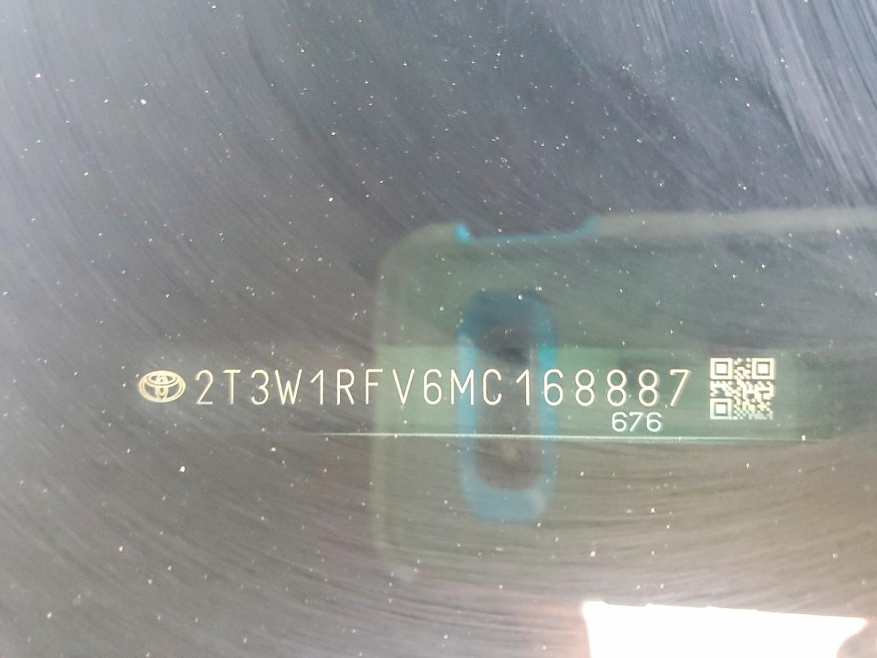 2021 TOYOTA RAV4 XLE photo 25