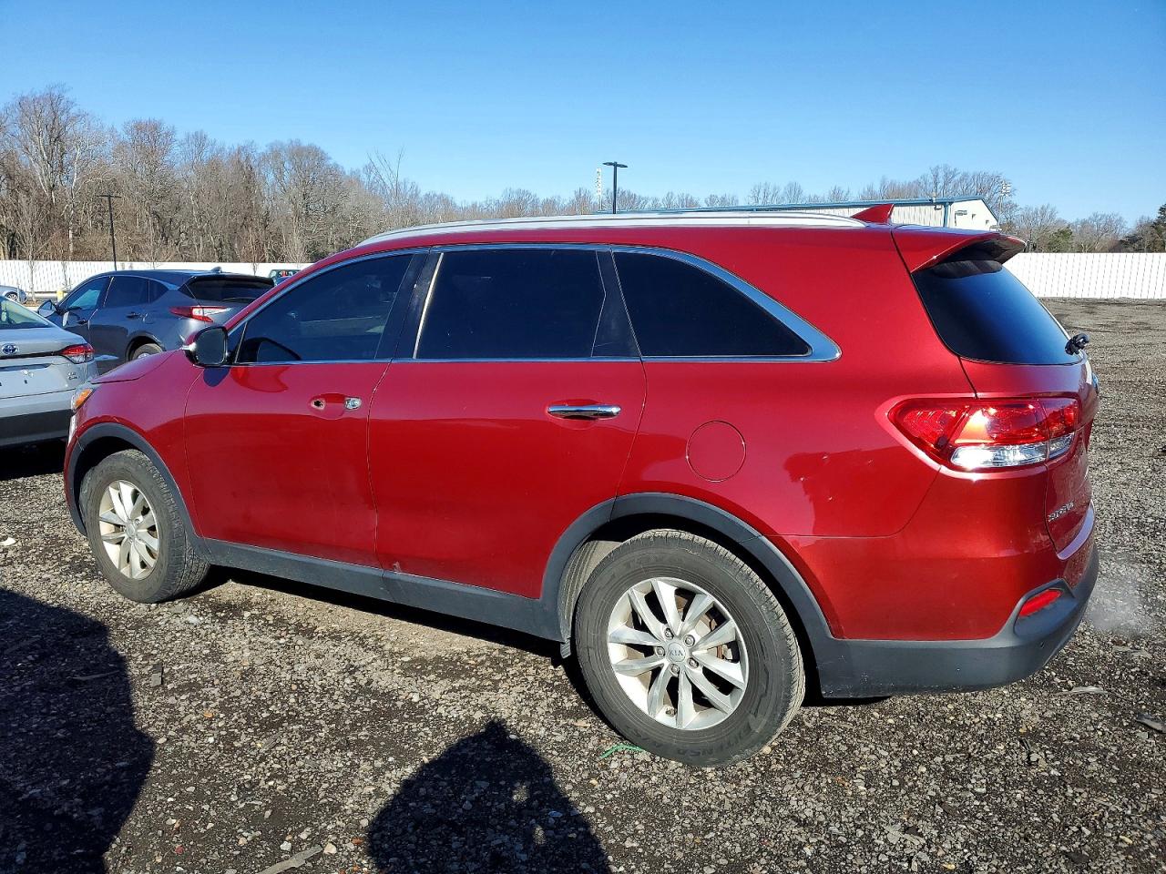 2017 KIA SORENTO LX photo 3