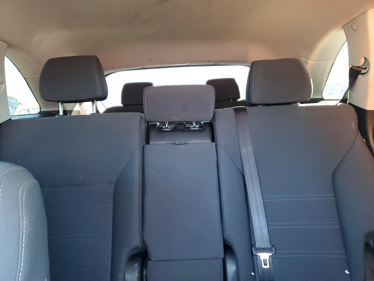 2017 KIA SORENTO LX photo 19