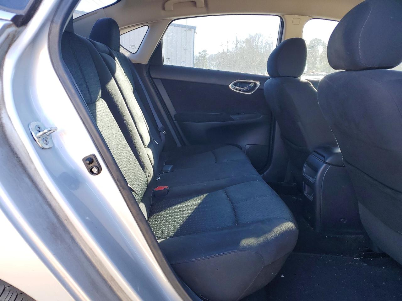 2015 NISSAN SENTRA S photo 10