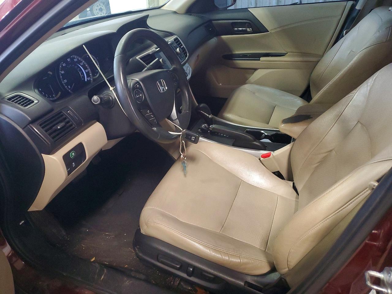 2015 HONDA ACCORD photo 13