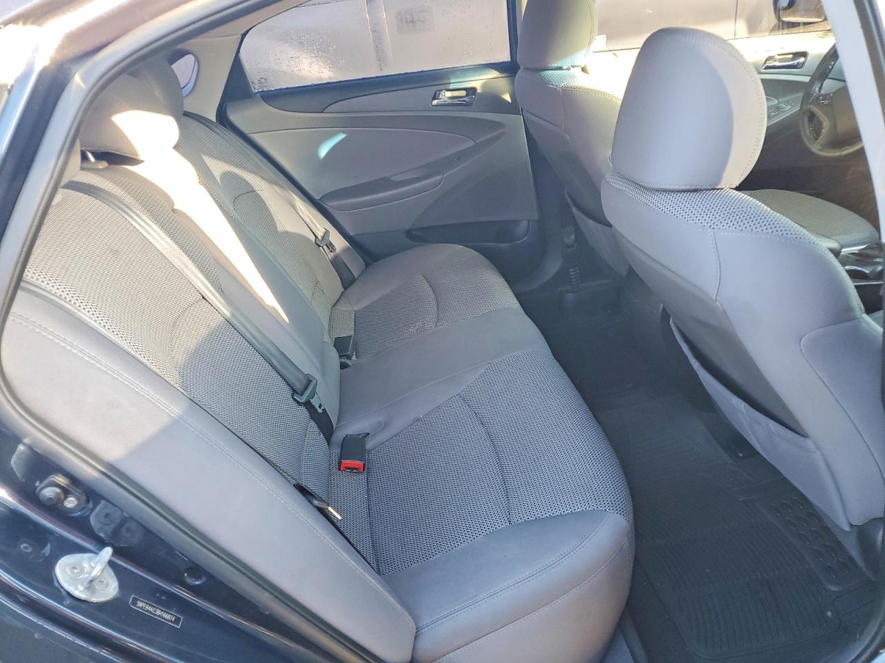 2011 HYUNDAI SONATA GLS photo 19