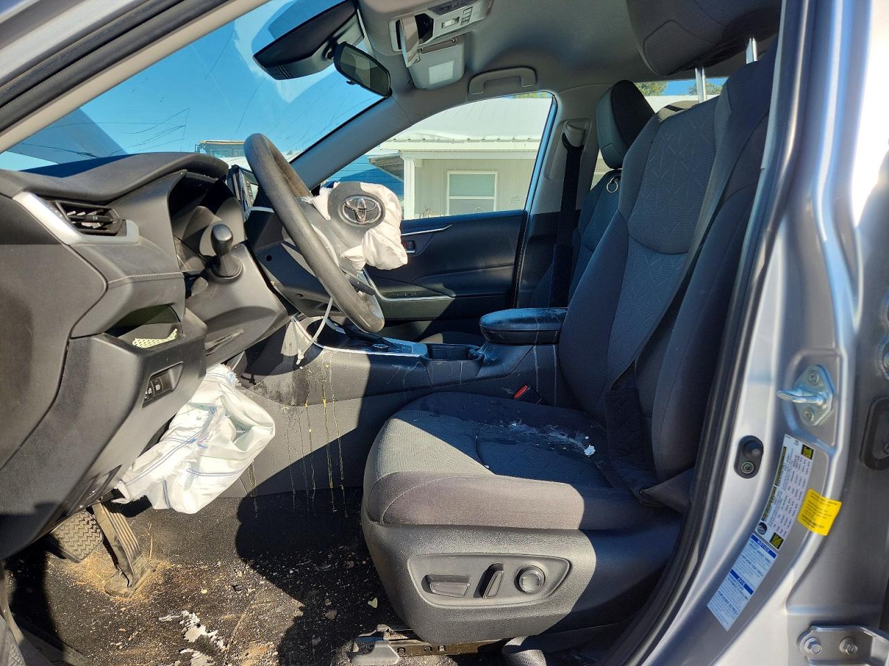 2022 TOYOTA RAV4 photo 13