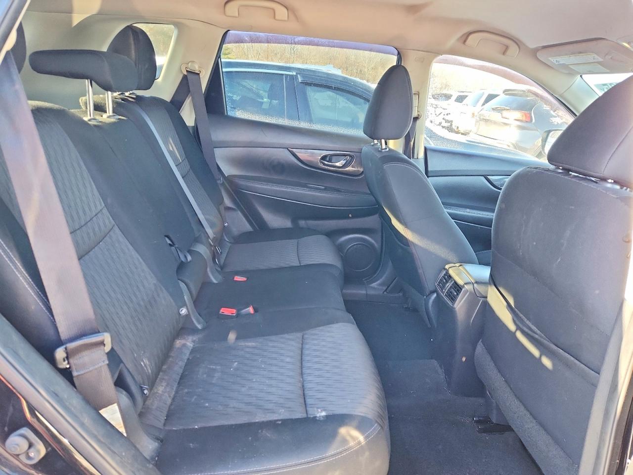 2018 NISSAN ROGUE S photo 19