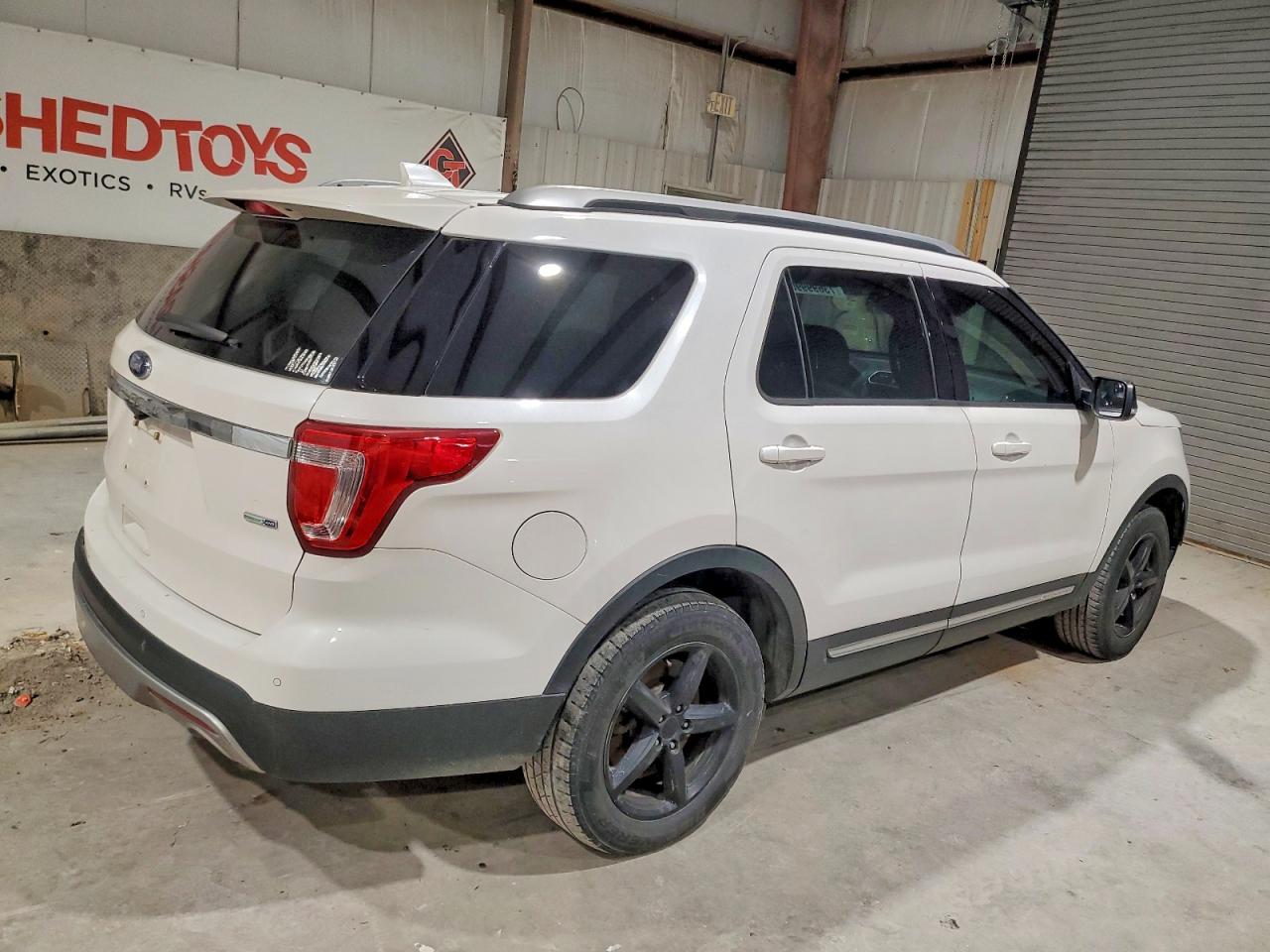 2017 FORD EXPLORER XLT photo 7