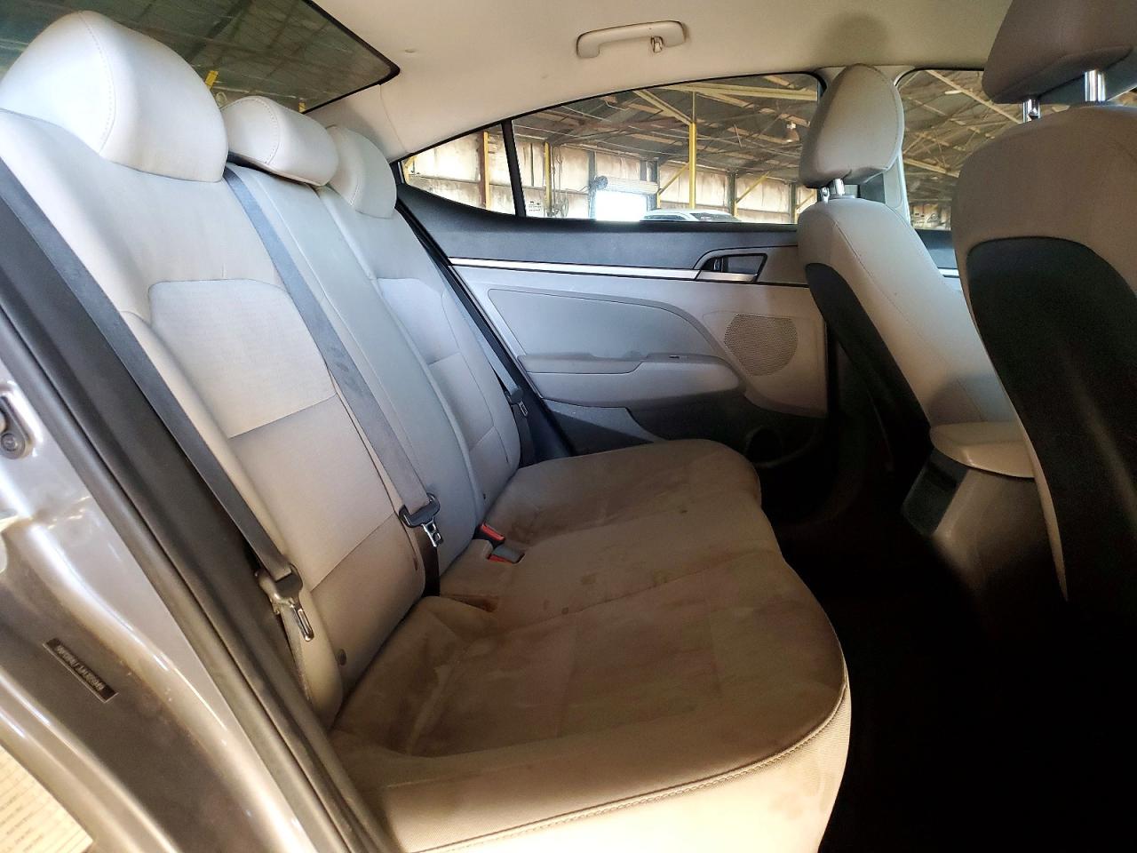 2018 HYUNDAI ELANTRA SEL photo 10