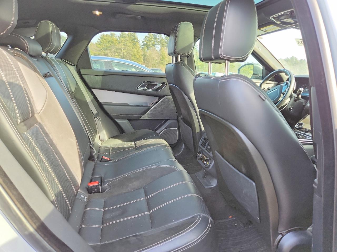 2019 LAND ROVER RANGE ROVER VELAR R-DYNAMIC SE photo 21