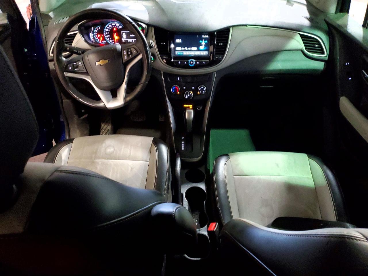2017 CHEVROLET TRAX 1LT photo 8