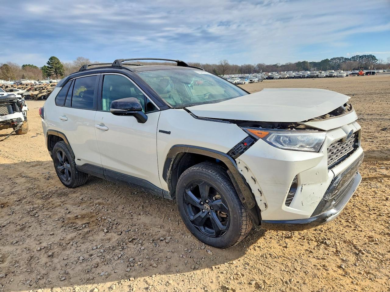 2021 TOYOTA RAV4 XSE photo 4