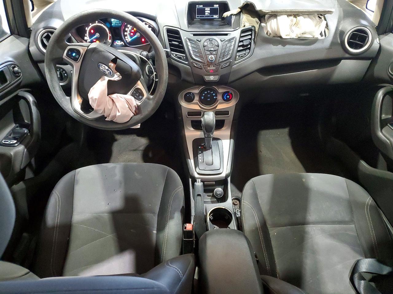 2019 FORD FIESTA SE photo 22