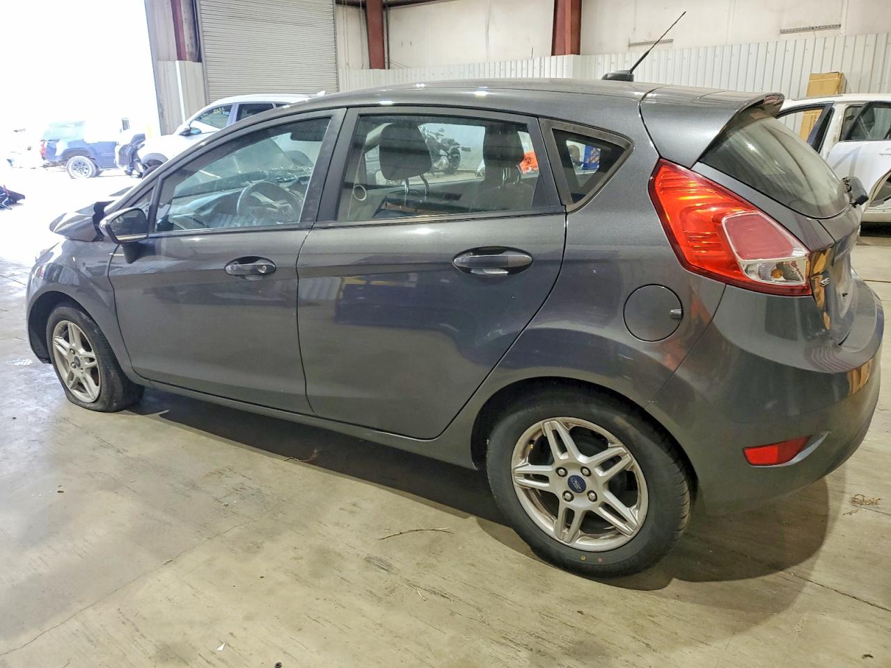 2019 FORD FIESTA SE photo 4