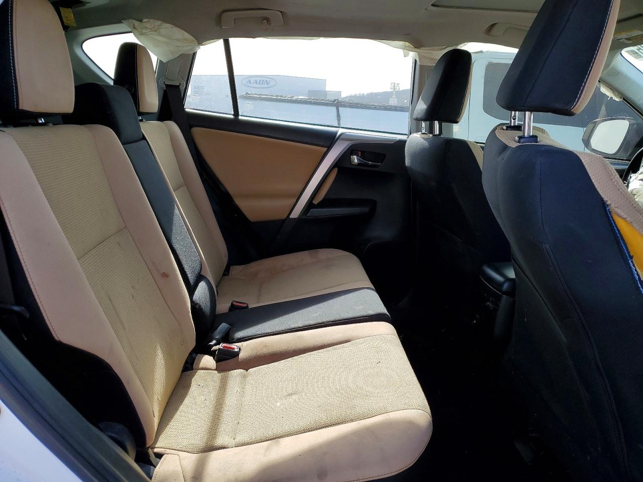 2018 TOYOTA RAV4 XLE photo 11