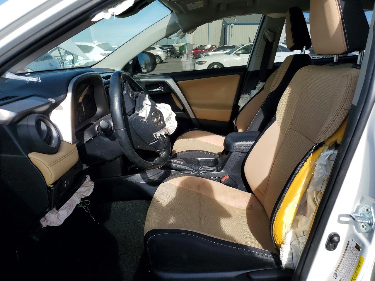 2018 TOYOTA RAV4 XLE photo 7