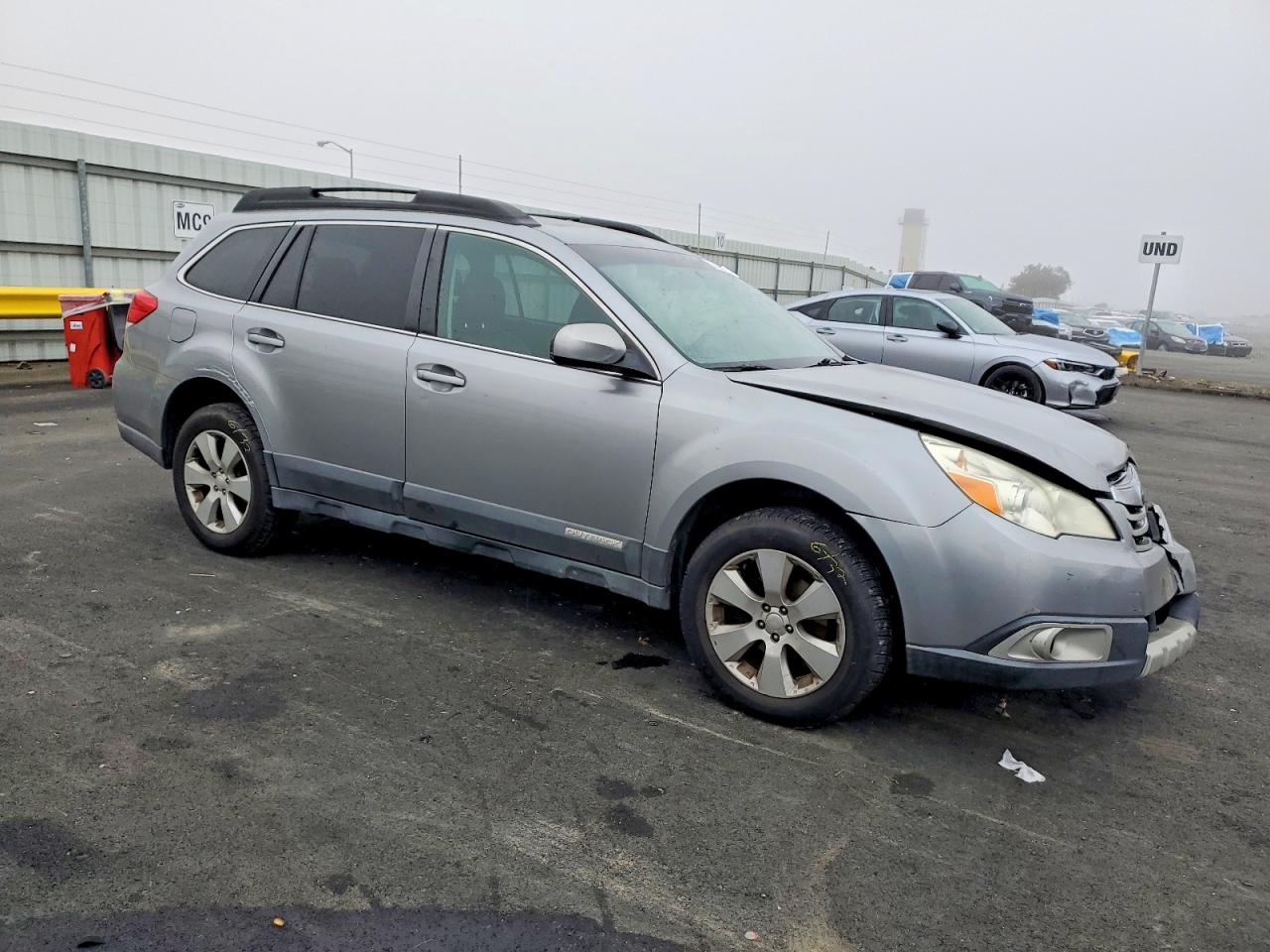 2010 SUBARU OUTBACK 2.5I LIMITED photo 4
