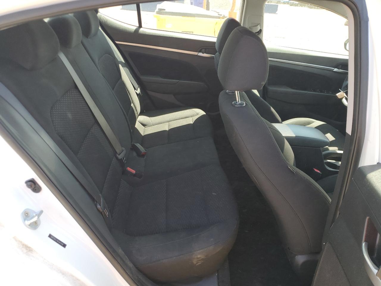 2019 HYUNDAI ELANTRA photo 10