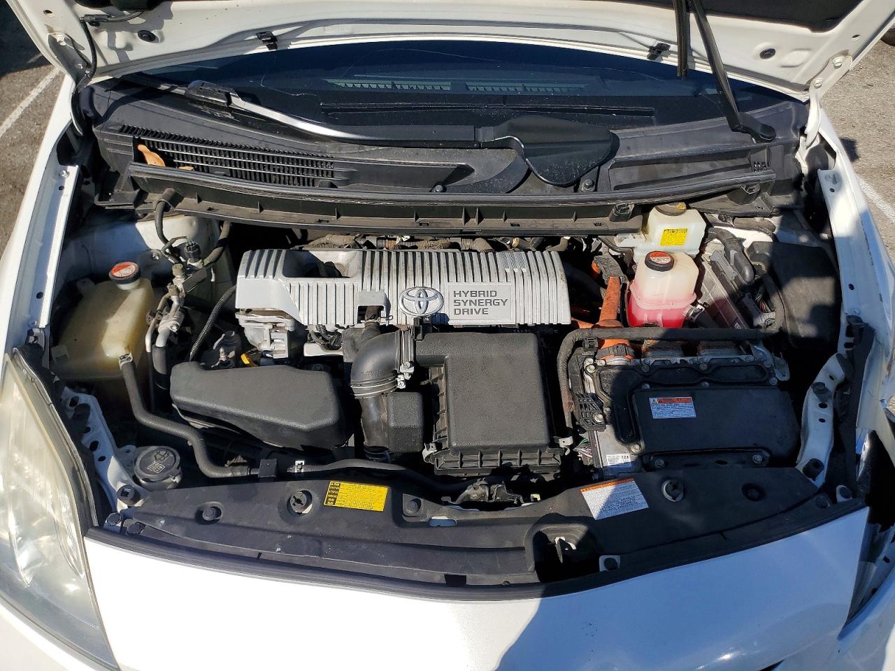 2015 TOYOTA PRIUS photo 11
