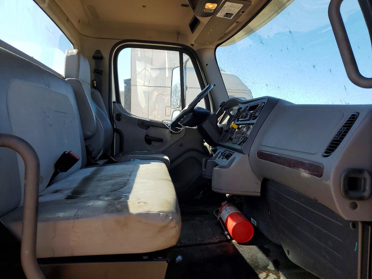 2018 FREIGHTLINER BUSINESS CLASS M2 TRUCK CAB ANDCHASSIS photo 13