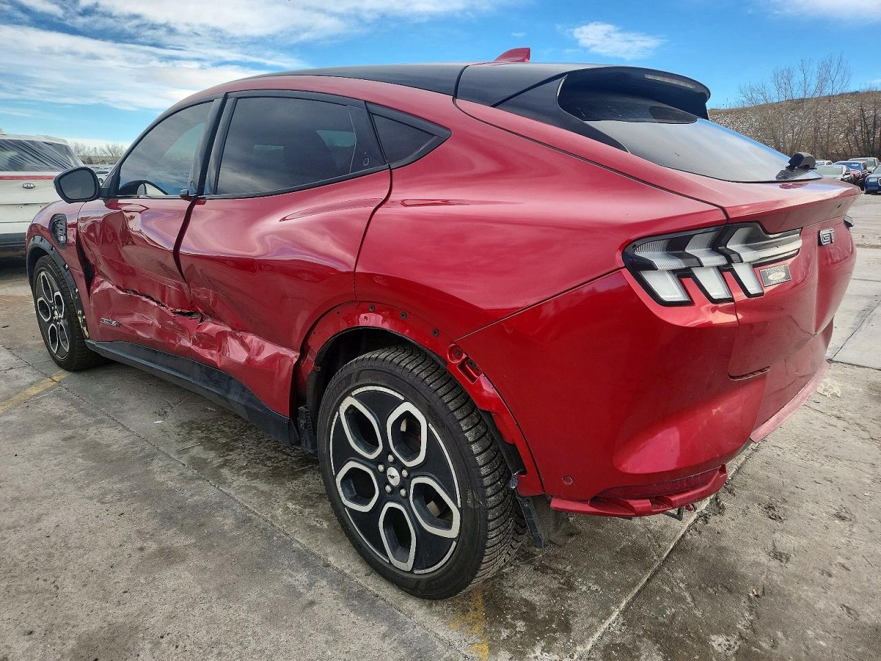 2021 FORD MUSTANG MACH-E GT photo 4