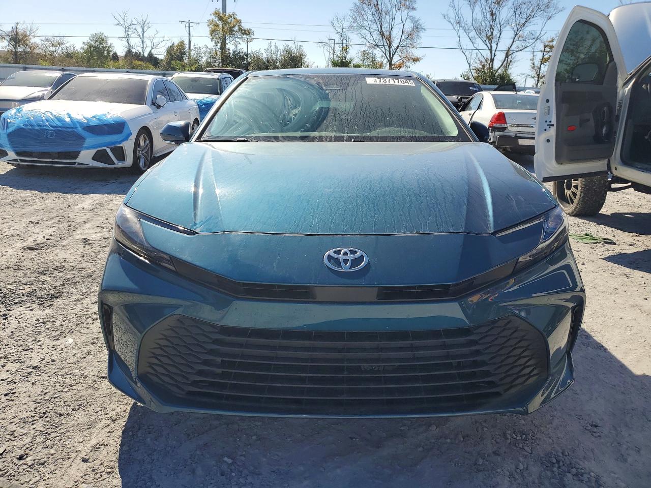 2025 TOYOTA CAMRY photo 9