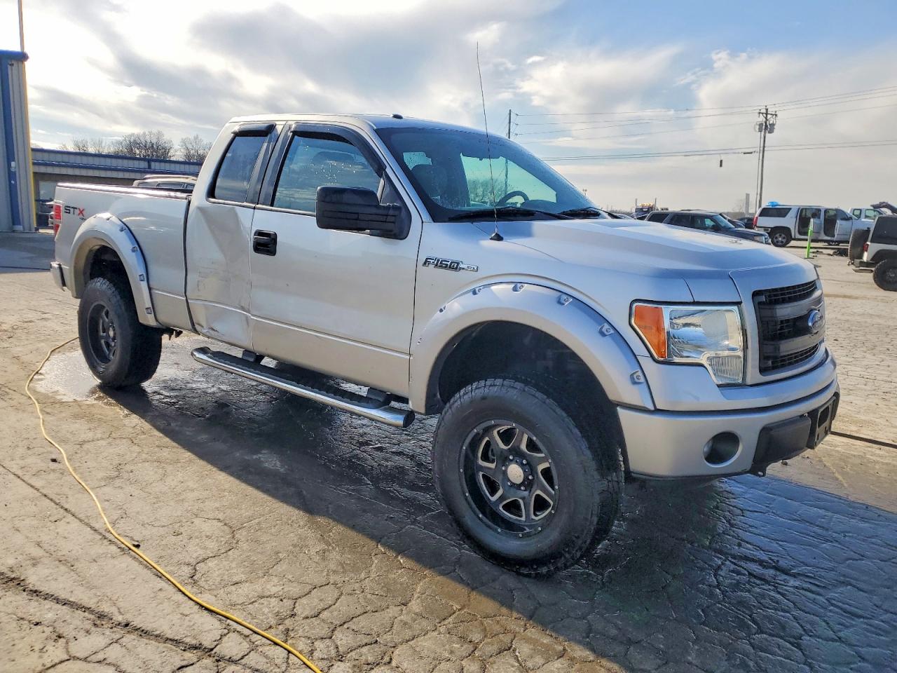 2013 FORD F150 SUPER CAB photo 4