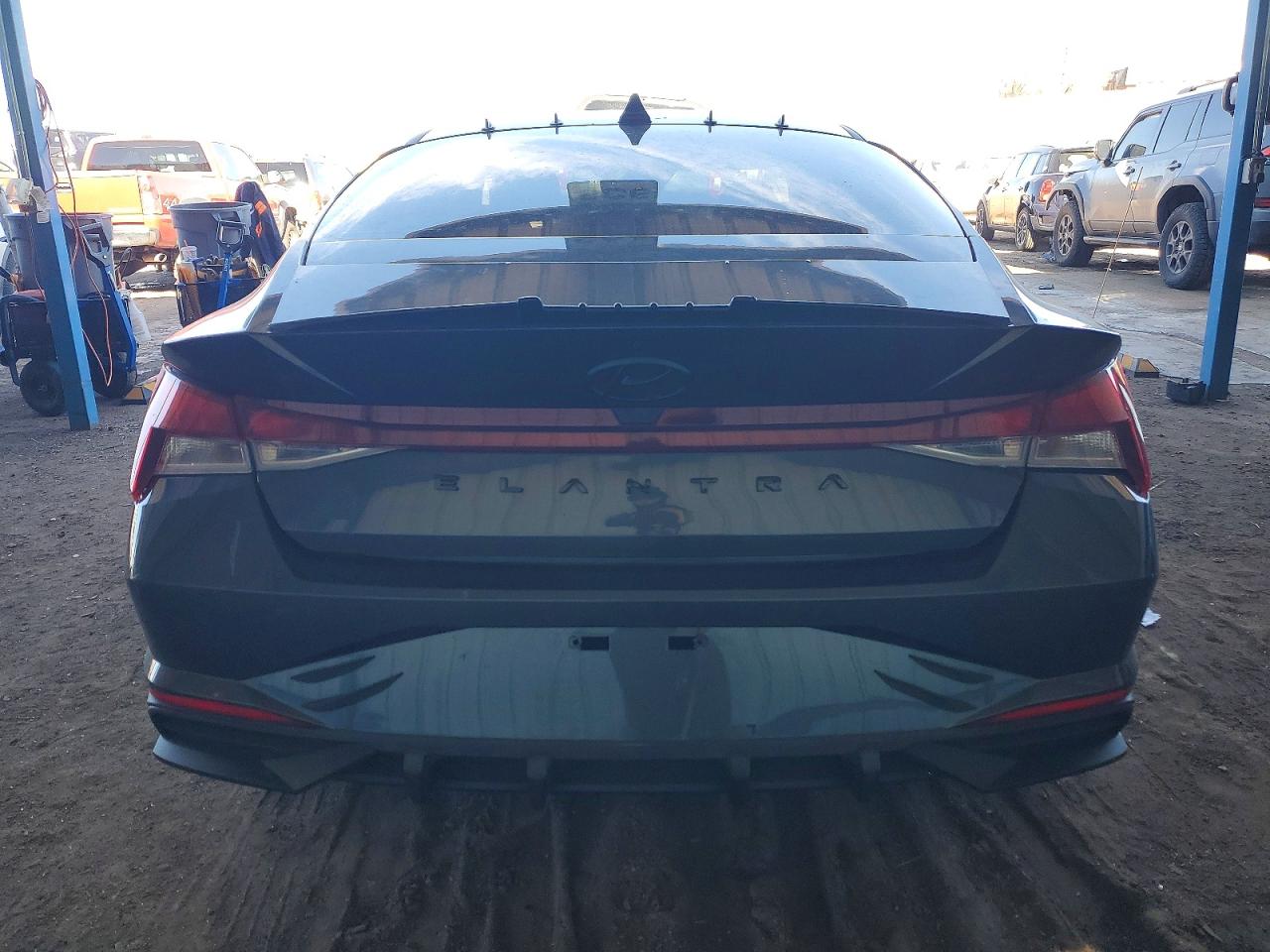 2021 HYUNDAI ELANTRA SE photo 6