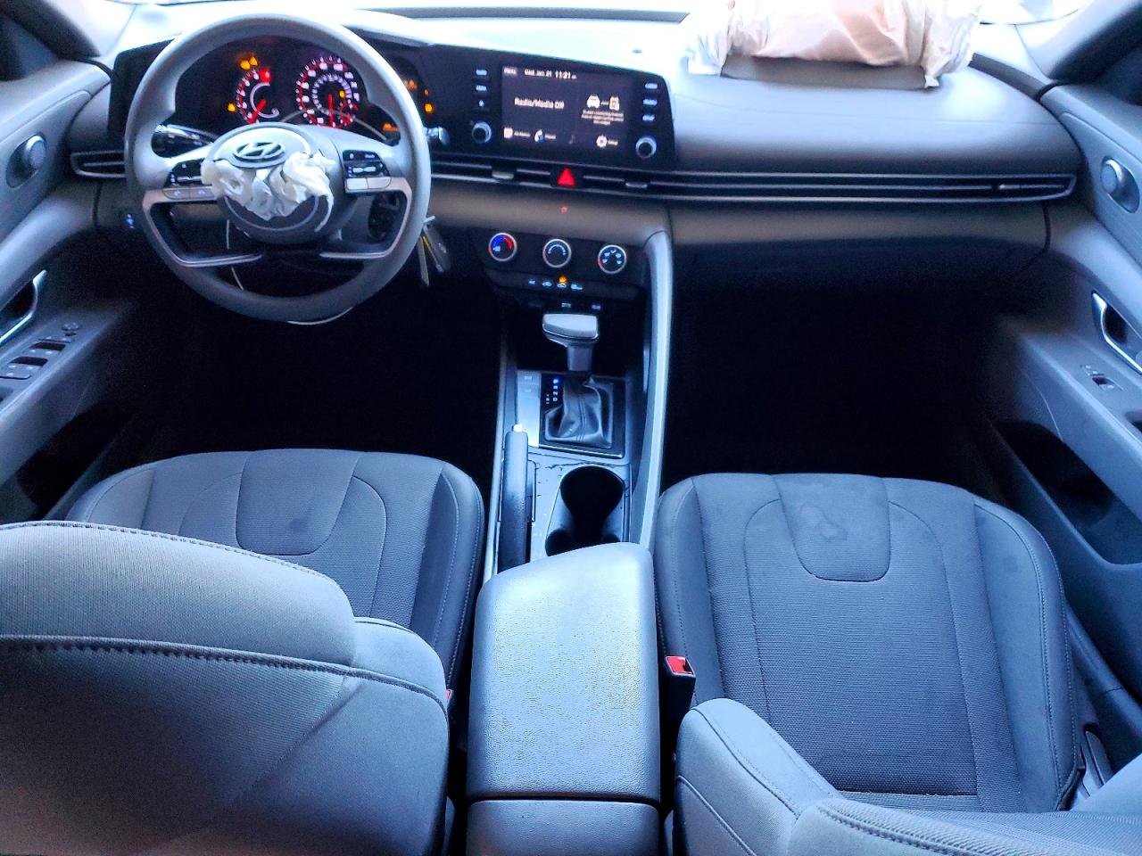 2021 HYUNDAI ELANTRA SE photo 8
