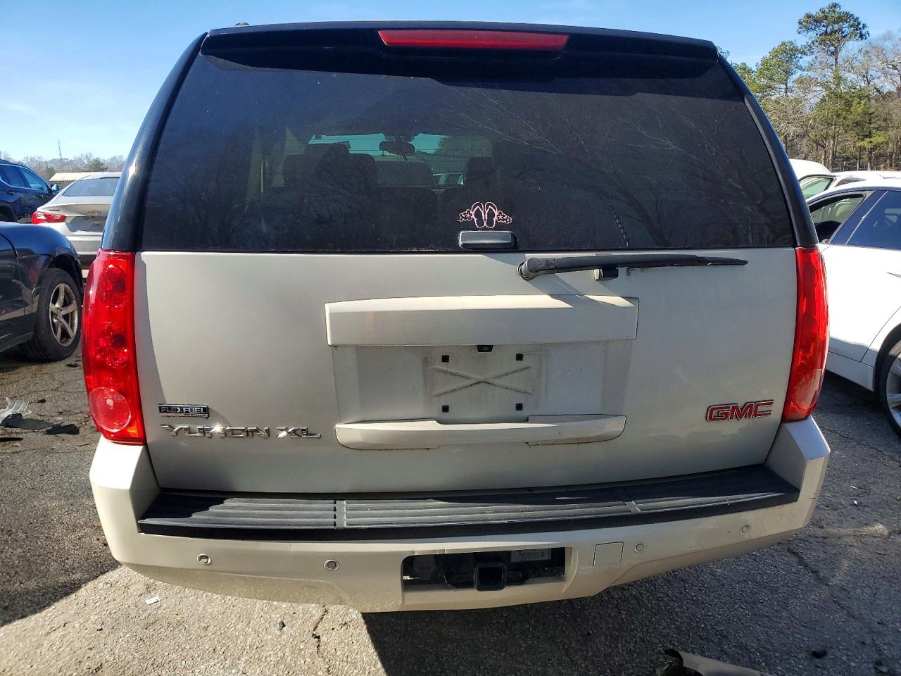 2008 GMC YUKON XL K1500 photo 6