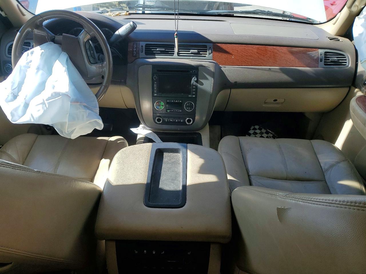 2008 GMC YUKON XL K1500 photo 8